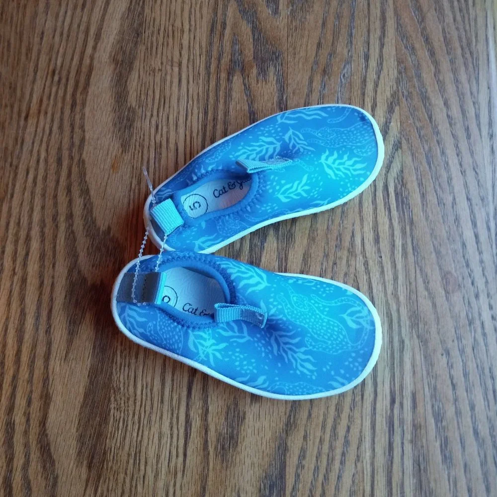 NWOT Blue Slip On Water Shoes Size 5